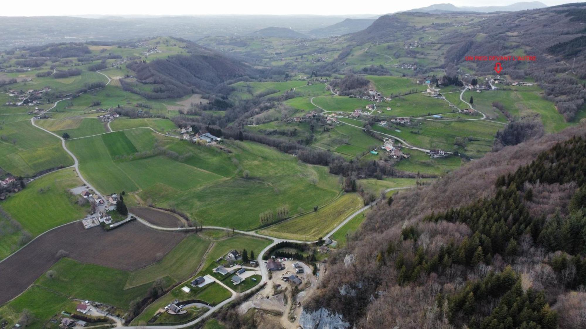 Un Pied Devant L'Autre Sainte-Marie-D'Alvey Zewnętrze zdjęcie