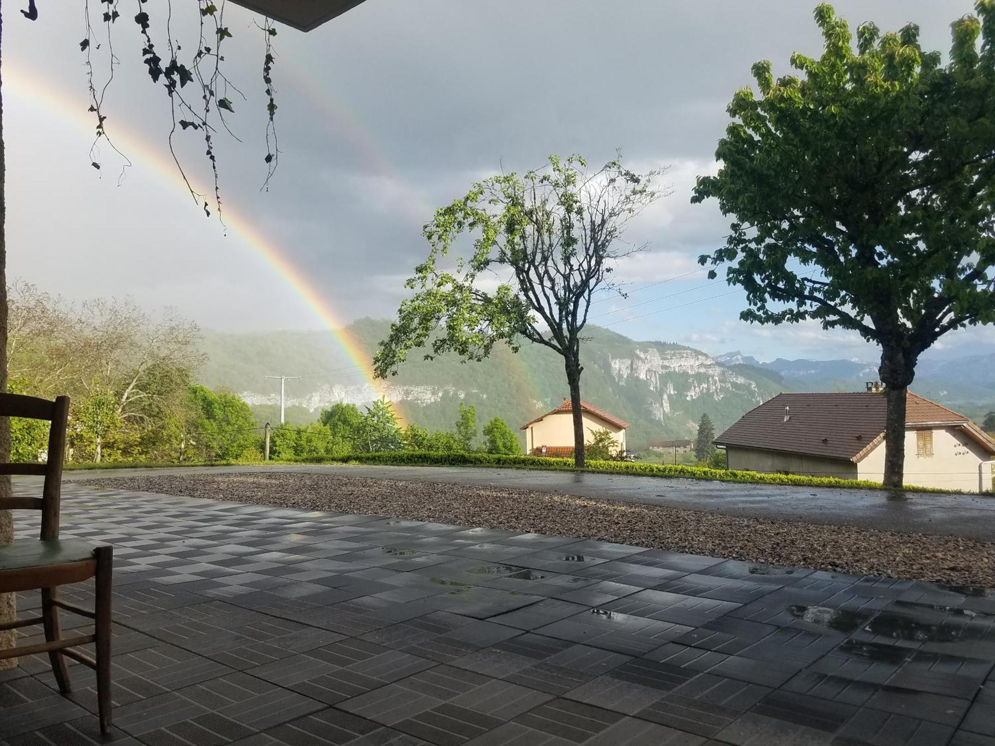 Un Pied Devant L'Autre Sainte-Marie-D'Alvey Zewnętrze zdjęcie
